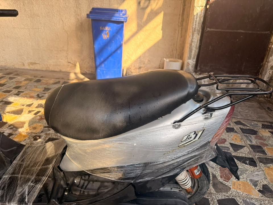 يالله متاح دراجه بي جي دراجه بلاديه دراجه خير من الله ما بيها شي دراجه بلاديه  كفرار ومكينه دراجه ضرره البجم الامامي شويه بي كسر فقط دراجه شغاله هندر واحد امانت الله عداد شغال لانزين وكيلو متر مكاني بغداد حي اور سعرهه 225 وبيهه مجال للشراي رقمي للتواصل فقط مراسله *********** رجاءا لحد يدك يراسلني ويدلل
