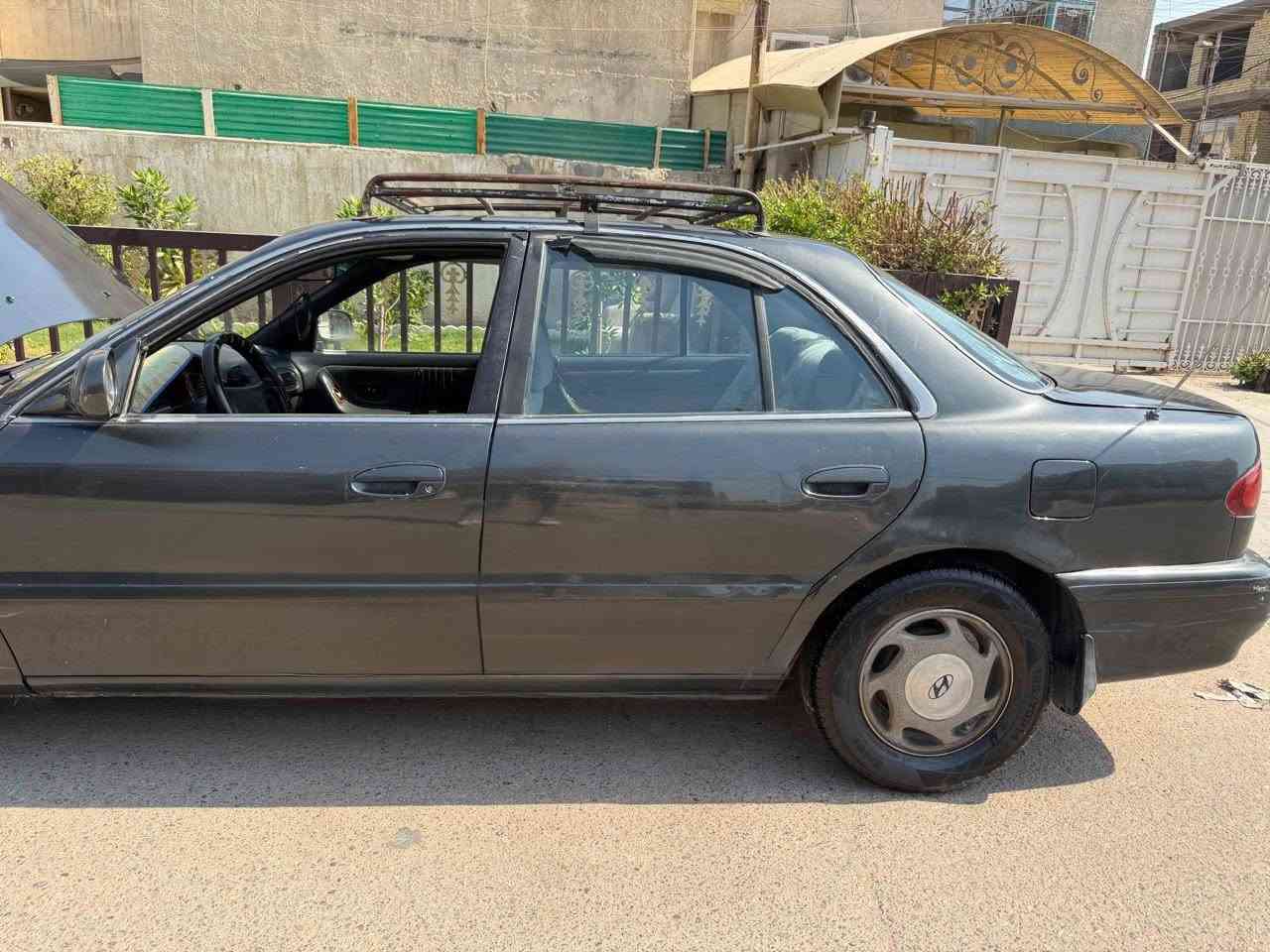 سوناتا تو للبيع مستعجل على بيعتها 
كير عادي 
محرك جديد 
رقم بغداد
سنويه جديده 
للستفسار ***********
