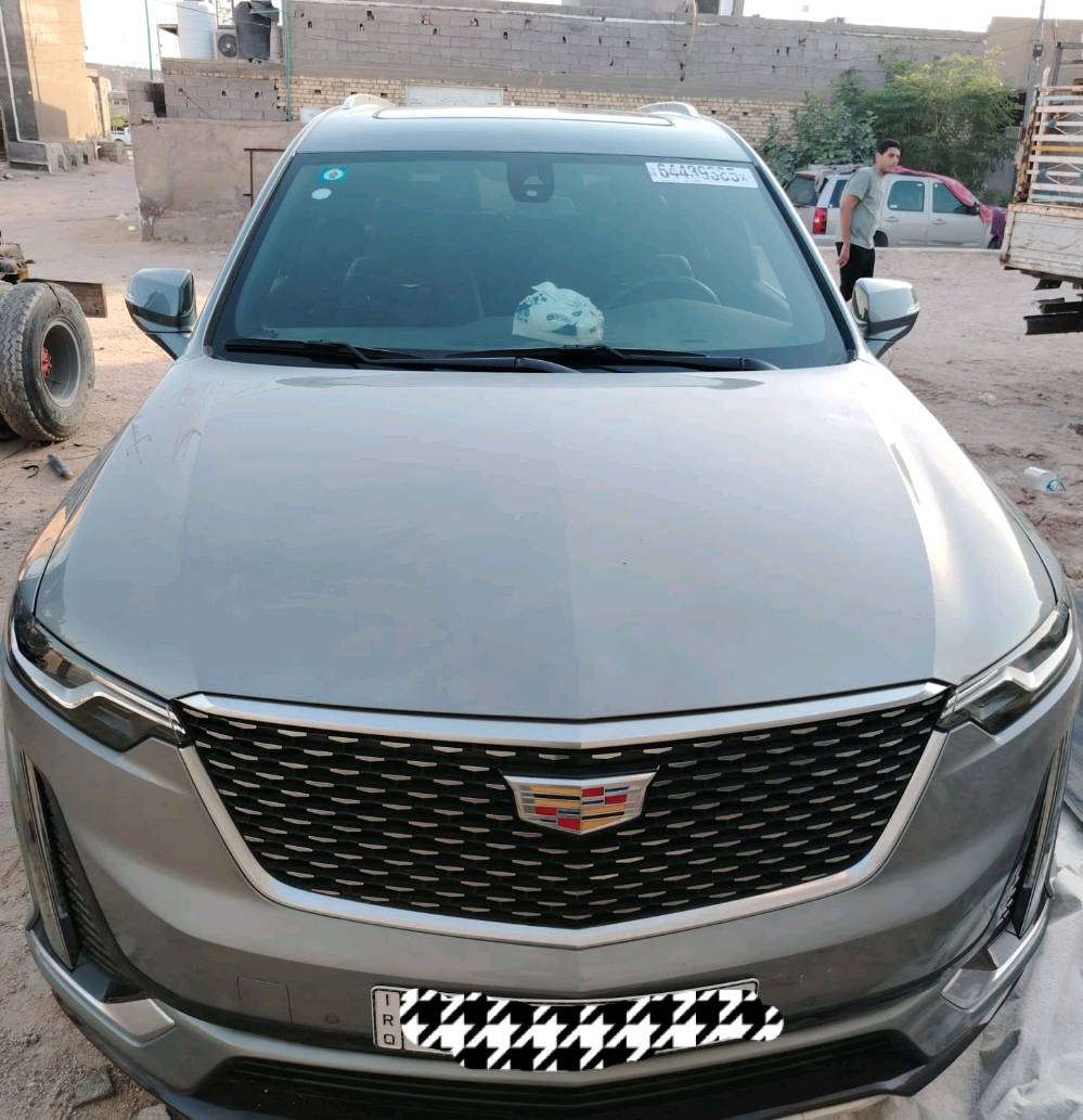 كاديلاك 2025 فئه الـ XT6 Premium Luxury
‏فول الفول 1/1👑🦅
‏• 3 صفوف مقاعد/ 7 راكب
‏•محرك 350T 
‏•الـ گير أوتوماتيك 9 سرعات تنقيل الكتروني ما تحس بيه، ناعمه حيل السياره  🕹️. 
‏• نضام القيادة Drive Mode تكد تحوله اقتصادي، رياضي، او مال طرق حسب رغبتك ⚙️.
‏
‏•واجهيه فئه الـ بريميوم لتدل Premium Galvano 
‏•لايتات LED
‏•بانوراما قطعتين عملاقة Ultra View واصلة لآخر مقعد بالسيارة ☀️.
‏
‏•داخل اسود ملكي 🖤. 
‏•شاشه لمس متوسطه.  تدعم شحن لالسلكِ Wireless Charger بدون وايرات بالدشبول🔋.
‏
‏•تبريد مركزي قطعتين مع شاشه دجيتال وره تتحكم بوحدها تفصل راكب وره عن الكدام ❄️. 
‏
‏•ذاكره خزن لكراسي السايق والمرايات والستيرن تخزن وضعيتين 
‏•الجنطة هيدروليك تفتح بـ "حركة قدم" من جوة الصندوك
‏•قياده ذاتيه، وحساسات اماميه وخلفيه، كامره محيطيه
‏ 
‏السياره حلوه وما ماشيه وهواي بيه مواصفات 
حلوه  رقم راعيه 👇
***********