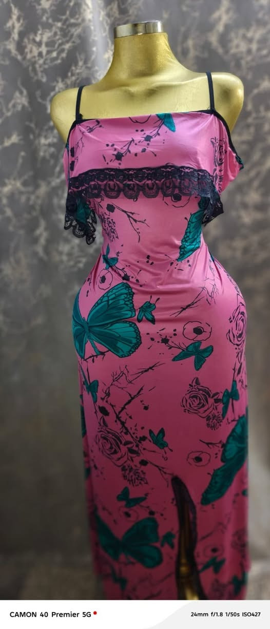 السعر 5.  الف

نص مكتوب في الصور:
- قطعة 640
- ليالي
- CODE: 01015
- صنع في مصر
- Aylen Fashion Wear code 2710
- CAMON 40 Premier 5G 24mm f/1.8 1/50s ISO427
- ایلین Eileen Homewear CODE 2265