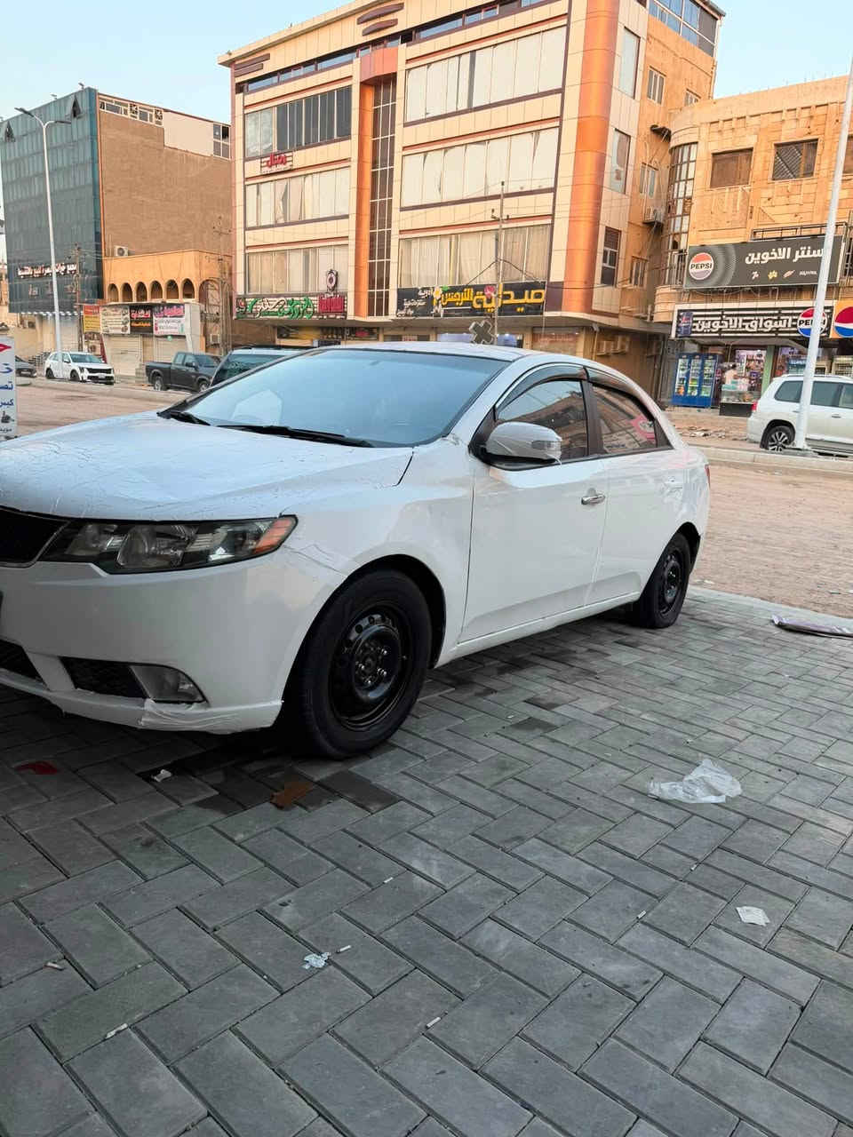 سيارتو 13 ادوات ادوات كصه جنطه كصه جنطه 
السياره مكينه دوش بل جيس كير بل جيس حداديه جديده تبريد ثلج  نكرت سلف شغل وطلع وين ميعجبك كبل اسافر متوم ارقام اربيل جديد سنويه لل29 شرط الحااسبه السياره نضيفه وتخبل شراي تيصل ويدلل اشلع اعيوني وطيهن اله 
مكاني بصره سعرهه 40 وبيهه مجال لطيبين 
هاذ رقمي ***********
