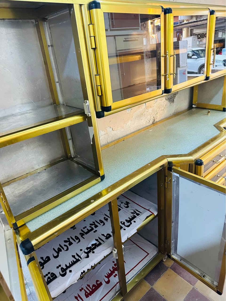 كاونتر مترين و نص بدون سنك مستعمل حطاطه تركي قديم نضيف منو يريد سعر خابرني هاذا رقم *********** او دزلي رساله عل واتس ئاپ كركوك, العراق
