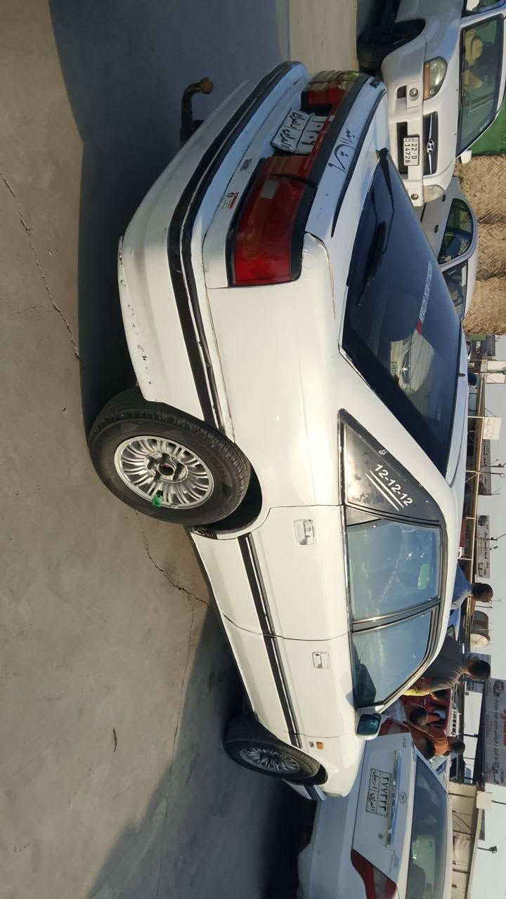 ماشاء الله تبارك الرحمن 
مازده 626 كير عادي 8 بخ مرغوب 
موديل 90 رقمها دهوك سنوايه منتهي
كير محرك بيلادي بل شرط
صبخ ولا عام حيزام
تحويل غرامات وكاله بل شرط سعر27 وبي مجال قليل
سيارا مكان اربيل 
***********واساب أربيل, العراق

