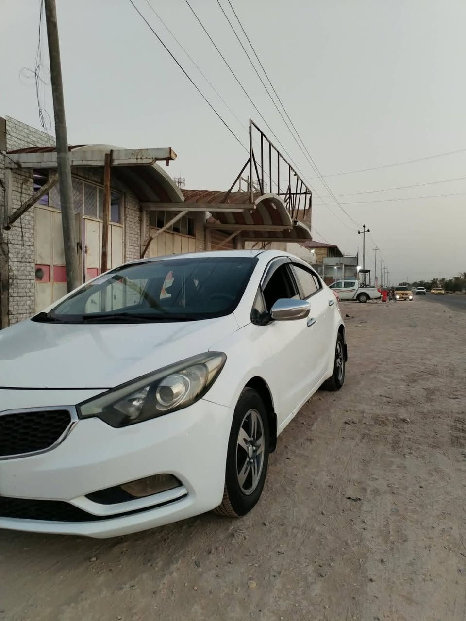 ​السلام عليكم كيا سيراتو للبيع
اللون: [أبيض]
​حالة البدي: [ بيها صبغ قطعة وحدة/الجاملغ الايمن عكس السايق]
​المحرك والكير مكفولات. 
​​تحكم استيرن جهتين
​تبريد ثلج 
​دواخل جديدة ونظيفة بحالة الوكالة
​حدادية وتخم أطارات جديدة
​السعر: [ السعر عند الاتصال]
​المكان: [الديوانية]
​للتواصل: [***********]
