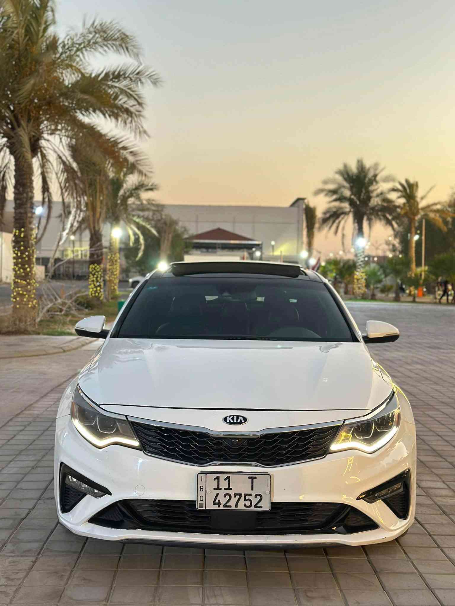 اوبتما 2019 sxl
فول مواصفات Sxl 
بانوراما
بصمة تشغيل وابواب
صندوق ذكي 
لايتات زنون 
سماعات كارديون هارمن 
رادار امامي وجانبي
اربع كامرات
كشنات الاماميه تدفئه وتبريد
كشنات خلفيه تدفئه
ستيرن تدفئه
كشنات خزن ميموري 
تحديد مسار 
كار بلي
مكانها كربلاء
ماشيه 85 الف
حادثها مرفق
و بابتين مبدلات نفس الون
لا تقانها بخواتها العميات 
السعر 130
***********
