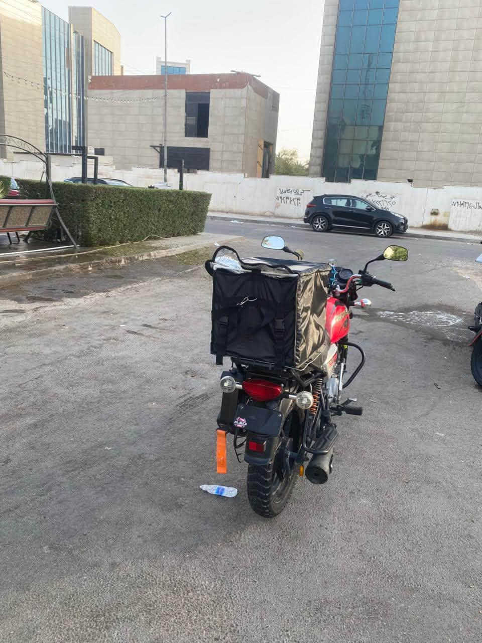 سلام عليكم دراجه بوكسر ٢٠٢٣ مرقمه رقم بغداد الدراجه حلوه ونضيفه تاخذه كبل الشغل والدراجه بسمي الدراجه نقصه بس كابريتر مرات تخربط البقيه كله جديده مجفته جديد السعر ٢٢٠٠ وبيه مجال  الرقم *********** )(***********
