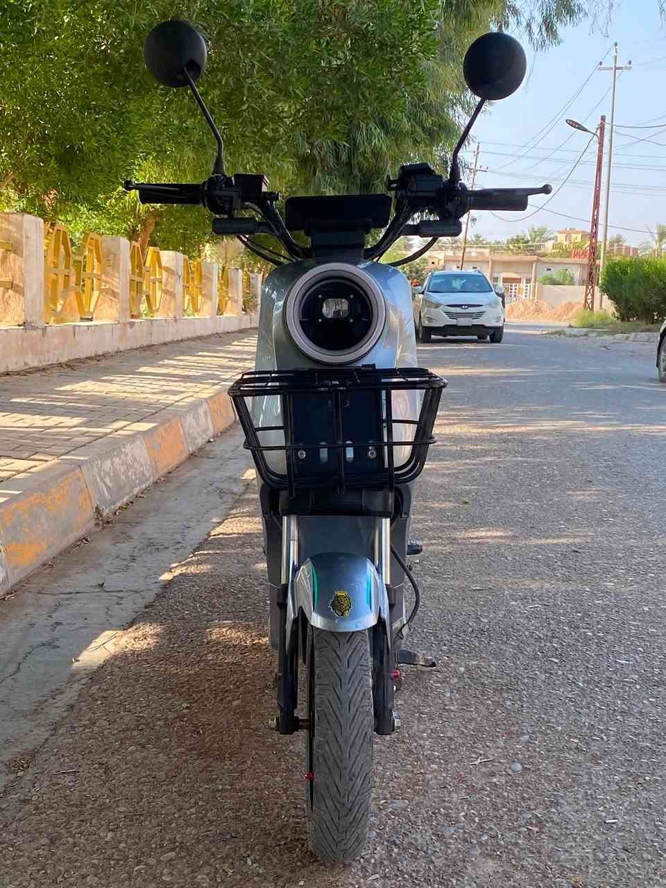 السلام عليكم دراجة شحن R9 دراجة جديدة  ما صار 6 اشهر من طالعة من المعرض كاملة مكملة فول مواصفات بطاريات جديدة شرط عل فحص الدراجة ناقصة بس سايق تجي بنفسك تفصح وتكلب وتشوف السعر 450  وبيهة مجال مكاني ديالئ دلي عباس  الهاتف *********** موجود واتساب
