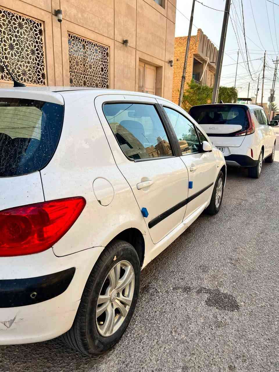 السلام عليكم
بيجو فرنسي 307 موديل 2006 رقم كربلاء هزه وسنويه جديده 

گير ومحرك مكفولات ( محرك 2000) التبريد شغال، بيهه صبغ بس البنيد مكان السياره كربلاء
السعر 53 وبيهه مجال بسيط 
***********

