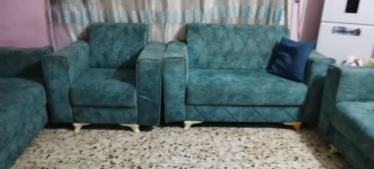 السلام عليكم
تخم مستخدم للبيع سعره 150 الف المكان بابل حي العسكري شارع 80
***********

