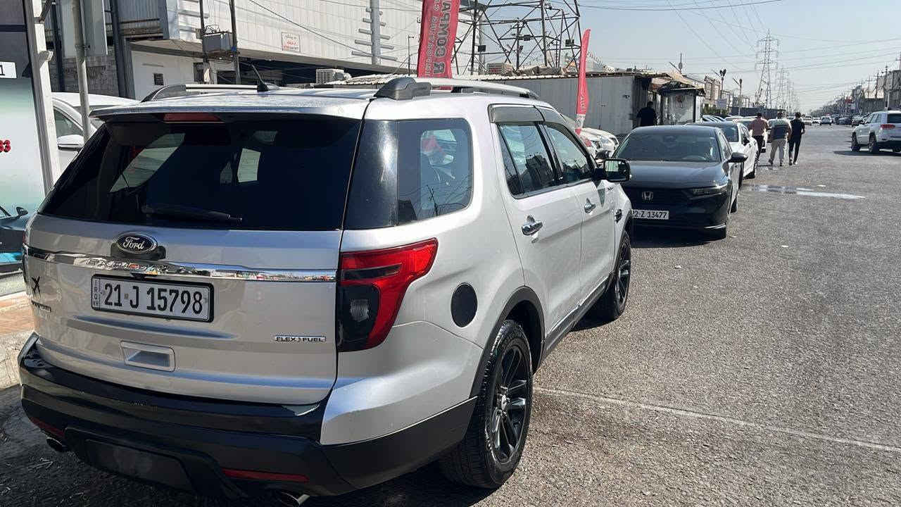 سلام عليكم   اكس بلور مديل 12 رقم سليمانيه  باسمي  تحويل مباشر
xlt 
 بانوراما  
  نص مواصفات  
سيارة حلوة جديدة جاهزة من كلشي ايشي متصرف 
عليهه   وارد ضرر جاملغ الخلفي وبلعراق  البابتين من جوة بيهن طخه خفيفه. ونصبغن  بدون اي دواخل او اي ارباك    ستفسار اكثر اتصال ***********
*********** وتساب.  غير متواجد ع الفيس.  مكلف بنشر.  
السعر ب116مجال قليل حك جيتك فقط 
مكان بغداد  محموديه.
