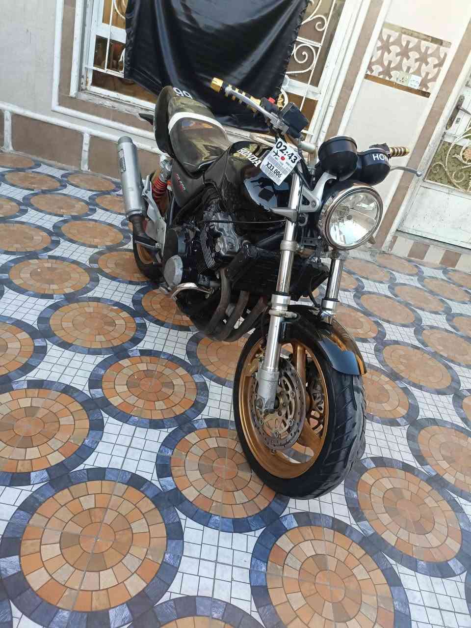 سلام عليكم                CB400 جيل ثاني حديث هايبر سكيورتي16 ولف + اوراق ومنفيس اصولي
سلام عليكم                CB400 جيل ثاني حديث هايبر سكيورتي16 ولف + اوراق ومنفيس اصولي
دراجة ع وضع الشركة رمبة مكفولة عام جيب كوستر فيترية وتعال افحص 
مابيهة لا جطل ولا وايرات طالعة وطابة ع بلاد ستوك 
دهنهة جديد قبل سبوع مبدلة دراجة مناقصهة شي شلعة معدل تخوف اكزوز طرب 

نازلة من كلشي وكلاشي مكاني بابل سعر 1800
 ***********
