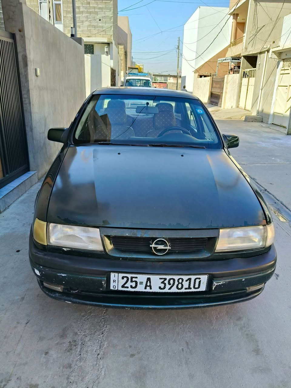 سلام عليكم اوبل فيكترا للبيع موديل 1994مشروع وطني سنويه جديده لحد 2029 راقم جديد سياره بيها جم مكان معجون تصفيه سياره بدون حادص شواصي شرت داخل شرت گيرو محرك مابي سرف بخار حته هلال مابي صبغ شرط تحويل و غرامه قانونيات  سياره 4جام كهرباي سلايت محرك 18گير عادي كوبون بنزين موجوده صدر بشرط سعره 46$ورقه بيها مجال ***********(***********
