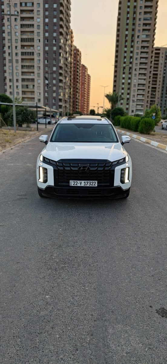 بسم الله الرحمن الرحيم

              🚘  Hyundai palisade SEl 2023

السعر :-237ورقة وبيها مجال بسيط 

✨ المواصفات فول  (SEL):

 بصمة ( ابواب + صندوق ) 
🟥 تشغيل عن بعد 
🟥 شاشة جبيرة ( كار بلي + اندرويد )
🟥 واير ليس شحن 
🟥مثبت سرعة 
🟥قيادة ذاتية 
🟥تحديد مسار 
🟥 رادار امامي 
🟥رادار جانبي 
🟥رادار خلفي 
🟥كامرا دوارة ١٨٠
🟥مثبت ستيرن 
🟥سايد بريك بصمة 
🟥مودات قيادة ( نورمال - سبورت - سبورت بلاص - كوستم)
🟥كشنات تدفئة وتبريد
🟥 سلايد 
🟥تبريد بيانو 
🟥تبريد قطعتين 
🟥لدات بلادية بالدشبول متغير الوان تتحكم بيهه بالشاشة
🟥كيجات بالعداد تظهرلك قراءة (حماوة الدهن - التيربو - العزم)
🟥كيجات دجتال تتغير ويا كل مود مثل ماموضح بالصورة
🟥كير دكمً ٨ سرعات + شفتات ستيرن 
🟥نظام سماعات BOSE اقوى انظمة سماعات
🟥جامات اوتو
🟥اوتو هولد
🟥كشنات جلد
🟥محرك 3800 V6 
🟥لدات امامي خلفي 
🟥وبعد هواي مواصفات بيهه

ضرر السيارة بنيد صبغ وجاملغ مبدل بلادي نفس اللون 
سيارة رقم  اربيل
***********
*********** أربيل, العراق

