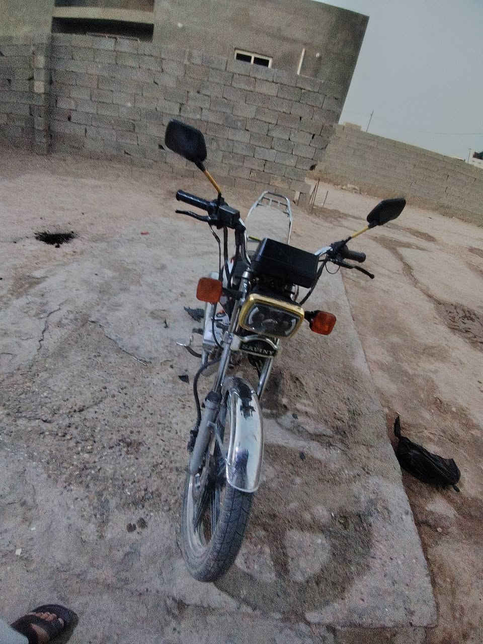 سلام عليكم  خوان دراجه ايراني موديل 2021 كهربائيات كامله نضافه بلادي محركه سعره 500وبي مجال قليل ***********
