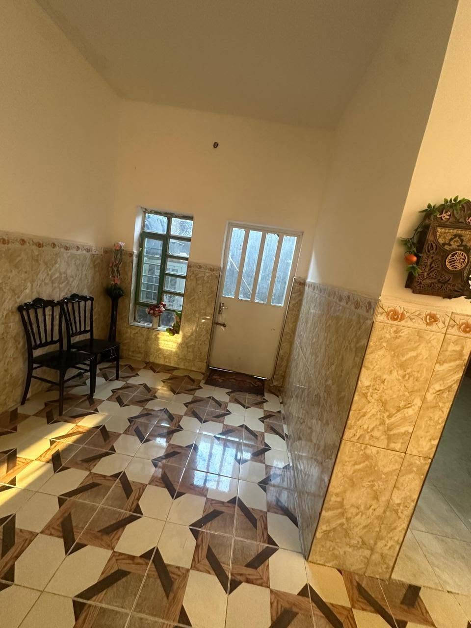 💎🔹مكـ✯͜͡المصطفى𝄠ـتب▪️💎

((بسم الله الرحمن الرحيم))
🏡     🏘      🏚 

السلام وعليكم

((فرصة استثمارية بيت سعرة كلش مناسب)) 

#يوجد_بيت  للبيع طابق ونص 

#العنوان  الفلوجة 
#في حي الشهداء منطقة ال 23 الف 

✅المساحة :  250م 
غرف عدد 3
استقبال 
صالة 
مناور 
مطبخ
صحيات  
  
                       #بناء 🧱 : طابوك 
      
     #شارع 🏞️⬆️⬆️ : 10 نافذ على شارع 20

  #السعر_محدد_من_قبل_البائع 
           
        ⚖️⚖️   نوع الملك : طابو صرف تحويل مباشر  🏙 

السعر = 80 مليون  وبي مجال 

  #السعر_محدد_من_قبل_البائع

⭕ الاستفسار اكثر رجا مراجعة 

🥇#مكتب المصطفى اللعقار 

💯علماً البيت جاهز للسكن🗣️

 
............................................................... 
........... 
#بيع_وشراء_االعقارات_في_مدينة_الفلوجة #مكتب_المصطفى للعقار _بيع_وشراء_العقارات_بسعر_مناسب
#عقارات_الانبار_الفلوجة الأراضي السكنية والزراعية وكافة

 العقارات🏘️🌐Anbar Fallujah_ الانبار الفلوجة🌐.

       ((««نستقبل هواتفكم على لارقام التالية»»     
       {{  © المحامي ياسين رافع العيساوي ©}}           

***********   واتساب + اتصال 
***********  اتصال هاتفي كورك + واتساب
