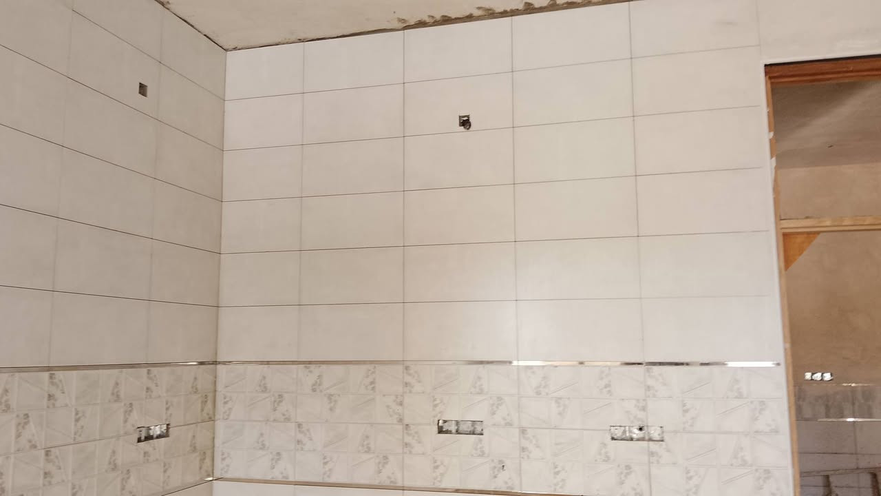 شغل سيراميك درجه اولى الي عنده شغل يتفضل خاص او يتصل على الرقم التالي ***********
