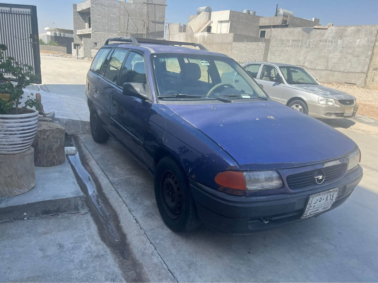 اوبل استرا استيشن موديل 1995شرط تحويل مشروع وطني 
جديد بية دفتر بنزين سعر 38
محرك 20كير عادي كير محرك صدر كوله بشرط 
سياره كولا عل بيلاد بدون ضرر بس بيه جلح لازم صبغ 
عنوان كركوك 
*********** كركوك, العراق
