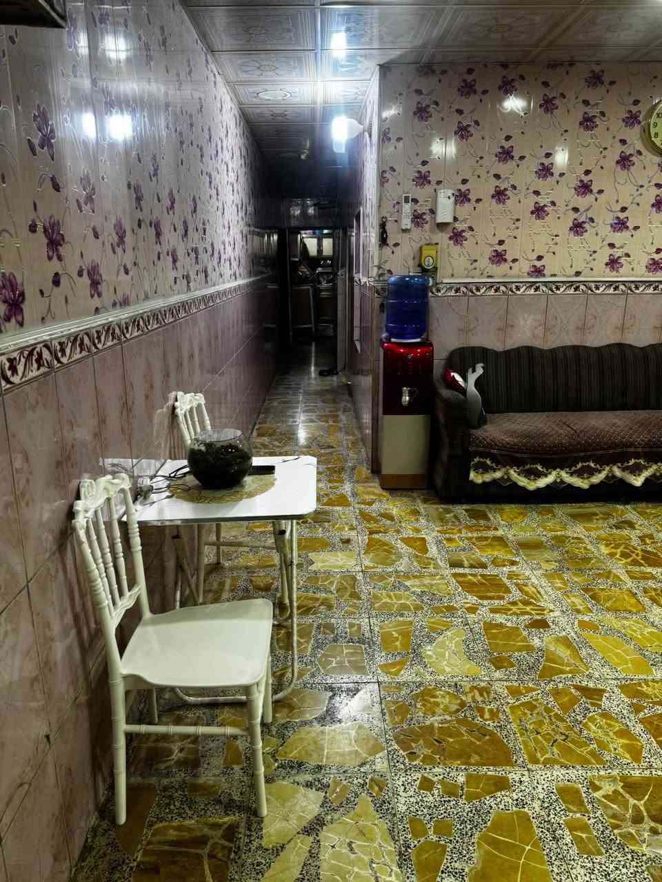 🏠 بيت للبيع

📐 المساحة: 75 متر
📏 الواجهة: 5 متر
📏 النزال: 15 متر

🔹 نوع البناء: عكادة قديم
🔹 الحالة: البيت ينكعد بي 
وبي ملاحظات بسيطة وصالح للسكن

يتكون البيت من: مدخل واحد
• غرفتين
• مطبخ
• غرفة استقبال
• غرفة بالطابق العلوي مسقفة بالجِينكو
• سطح شتايكر

📍 العنوان:
الحرية – دور نواب الضباط
فرع تجهيزات بيت الشاطئ، بنفس الفرع
القطاع الثاني – ثاني بيت على اليمين

قريب جدا من جهه الدور

📞 للاستفسار والمراجعة:
***********
