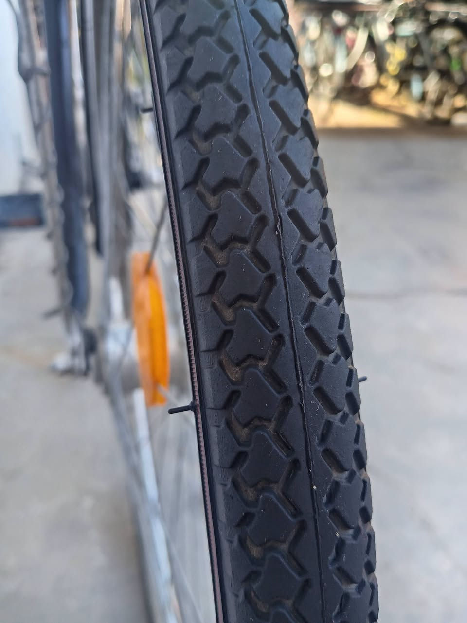 🚲🔥 بايسكل ياباني حجم 27 للبيع 🔥🚲 
 ياباني نظيف  لوك مال حاويه ✨
🔧 المواصفات:
⚙️ وياله استيل والچاملغات استيل
⚙️ گير 3 نمر
💡 حساس دبل عدسة
🔐 قفل مركزي
⚡ تقفل التاير اخلفي ينقفل ويا الستيرن🆕 
🔗 البايسكل قايش بدل الزنجير
🚲تايرات جدد  نوعيه فيتنام 🇻🇳
💵 السعر 200 قفل.  جماعه  190 لاتعلق 
💯 نظيف وجاهز للاستخدام 🚲🔥
📩 للاستفسار مراسلة ***********
