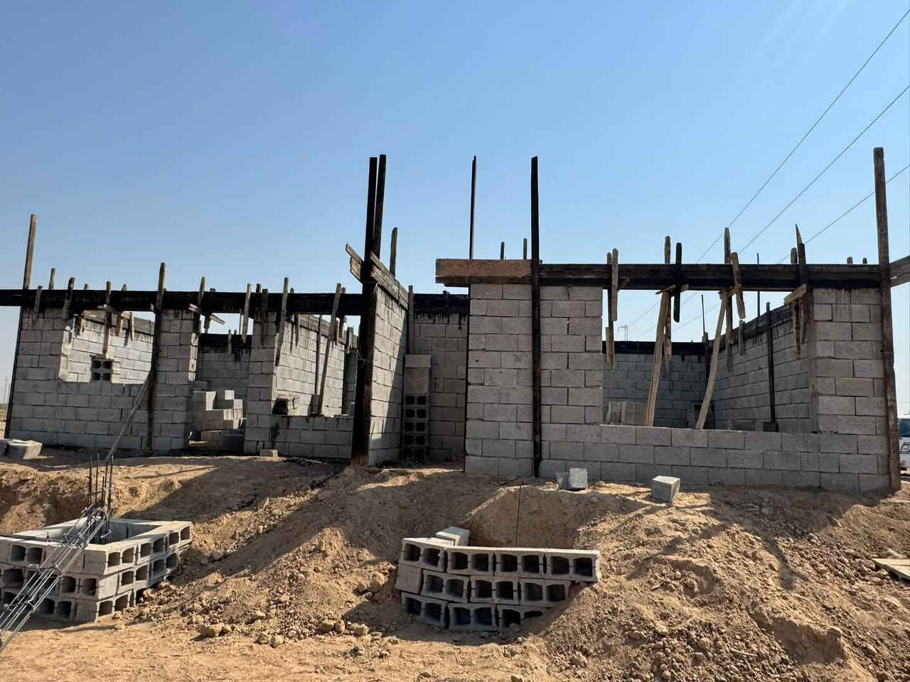من اعمال المعماري لهندسه وإعمار المباني والبيوت في كركوك ———————————————هدم وبناء دور سكنية. تنفيذ .تصاميم. إشراف  يوفر لكم الخرائط المعمارية. أنشأئيةتصاميم داخلية تصاميم خارجيةبناء هيكل وعل مفتاح ———————————————-للاستفسار مراسلة الصفحة 📩‏او الاتصال بالارقام التاليه: ***********
