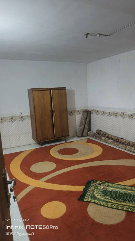 قطعه ارض  زراعي 25 تحتوي على داريين بناء قديم مساحه 550متر 23.5 ×23.5  موقع محيزم شارع 100قرب مدرسه بابل شارع تبليط عرض 10متر *********** حلة, بابل
