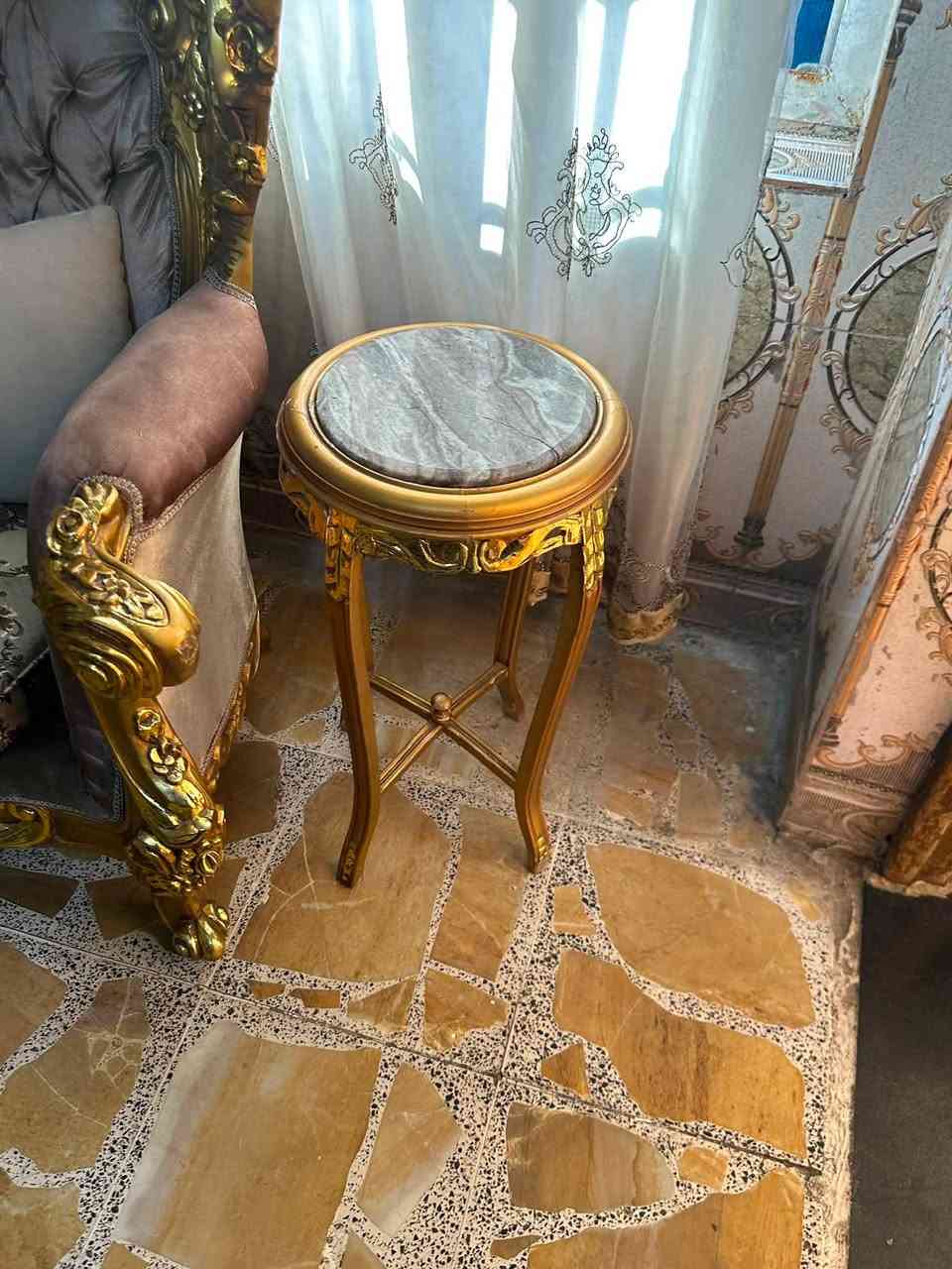 السلام عليكم تخم ملكي للبيع نضيف السعر مليونين ونص وبي مجال المكان بغداد حي العامل ***********
