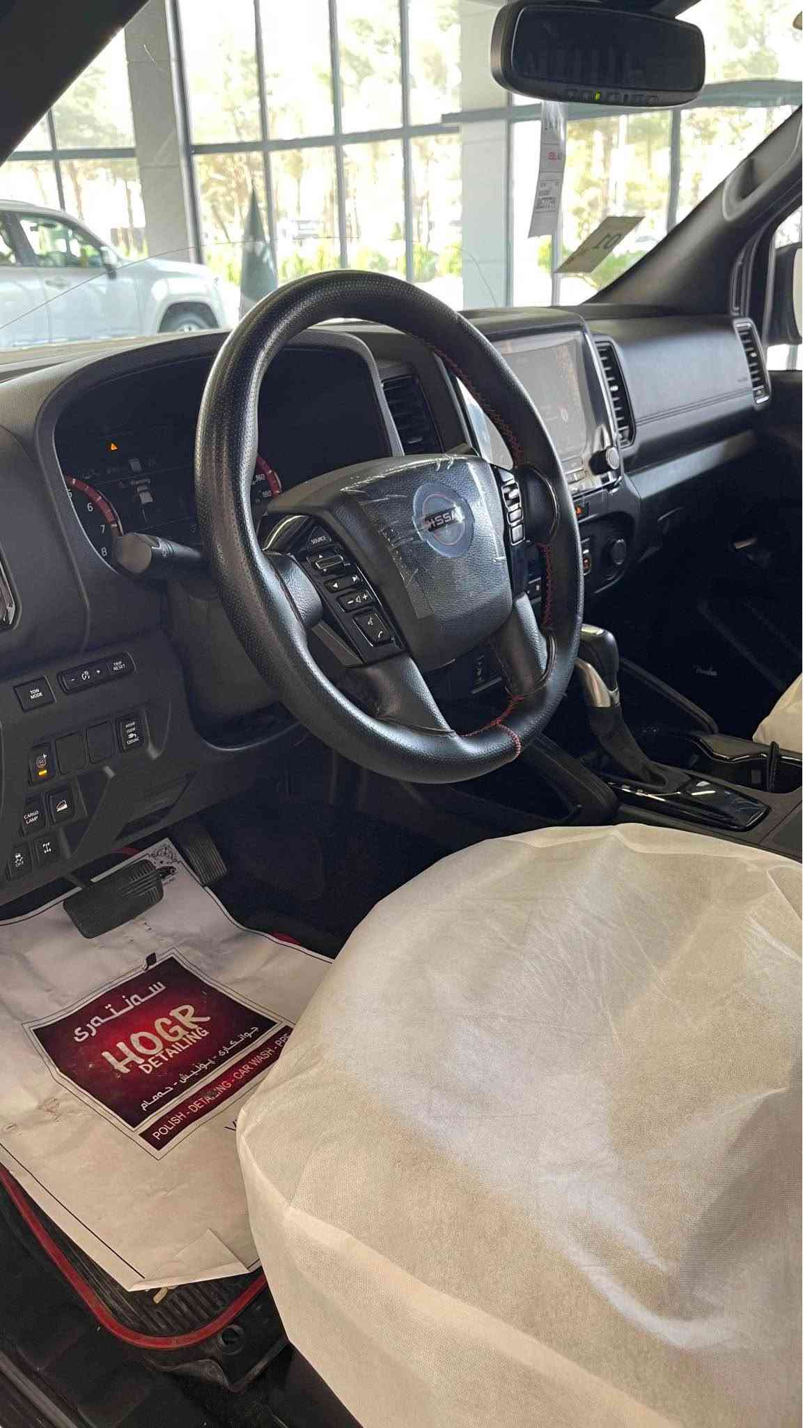 سڵاوتان لێبێت nissan fronter pro 4x مۆدێل٢٠٢٢ سەیارەکە کەنەدییە ٤٠،٠٠٠ مایڵ ڕۆشتووە تەنها بستێک لە بۆنیتەکەی پ.د،ڕ هەیە بۆیاخی نییە سەیارەکە گێڕو مەکینەی نەکراوەتەوە و بەشەرت مەکینە ٣.٨ لتری ٦ بستۆنە 
مواصەفات:
بەسمە 
کامێرا ٣٦٠ 
حاسە
رادار
قفڵ ئەکسل
لایت لید+زینۆن
شاشە
کوشن چەرم +کارەبایی
ڕاداری ناوچەی کوێر
زۆر مواسەفاتی دیکە
نرخی 263 وەرەقەو مەجال
ژمارەی مۆبایل:***********
WhatsApp&Viber✅ السليمانية, العراق

