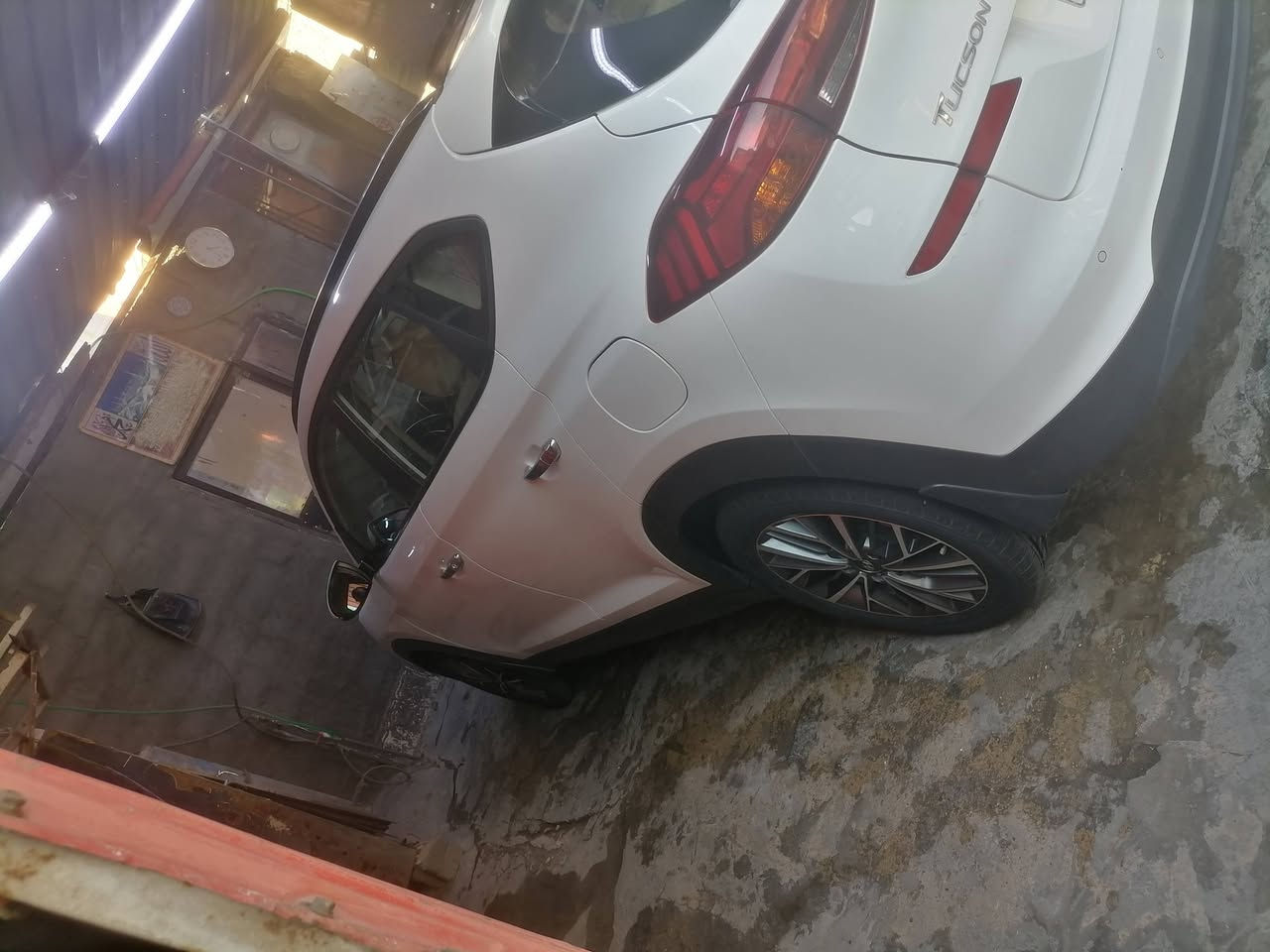 سياره توسان خليجي مابيه اي اضربها نظيفة موديل ٢٠١٩  شتدين و٥ وراقه مكاني بغداد
***********
