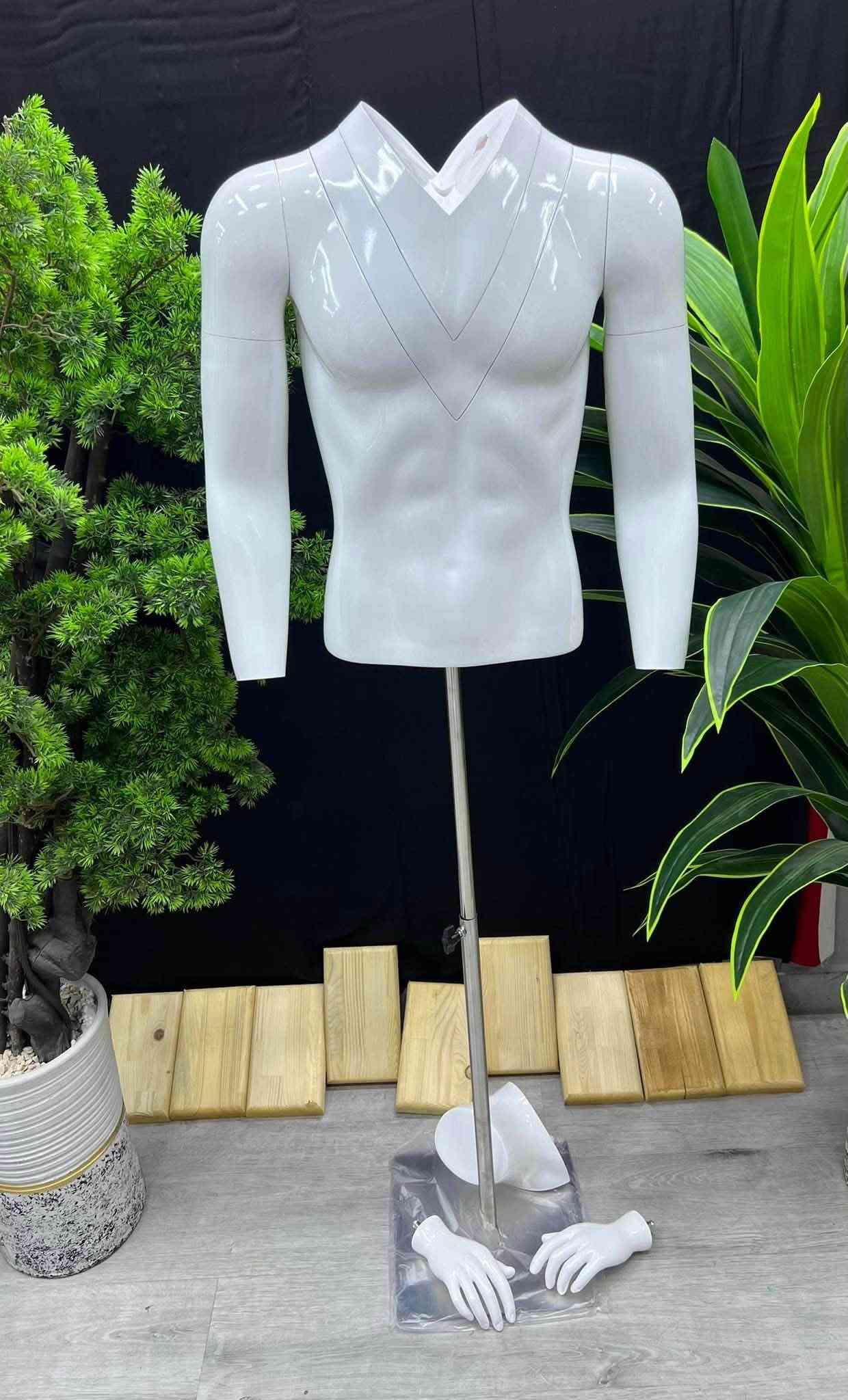 دانانی دیکۆرەکی (کامل گۆڵد ) بە بۆری و سفر بە ٦٠ و ۳٠ بە ٦٠ قۆڵی ۳٠ سانتیمی بۆ دەست کەوتنی هەموو دیکۆڕێکی دوکان بە هەرزان ترین نرخ بۆڕی ڕەش + بۆڕی گۆڵد  + سکەی ۲.٤٠ هەیکەلی ئافرەتان و پیاوان هتد..... عدود بۆ عدود 
ناونیشان :- سەروچاوە بەرامبەر مزگەوتی عەزرەتی ئیبراهیم
ژ.م ***********
