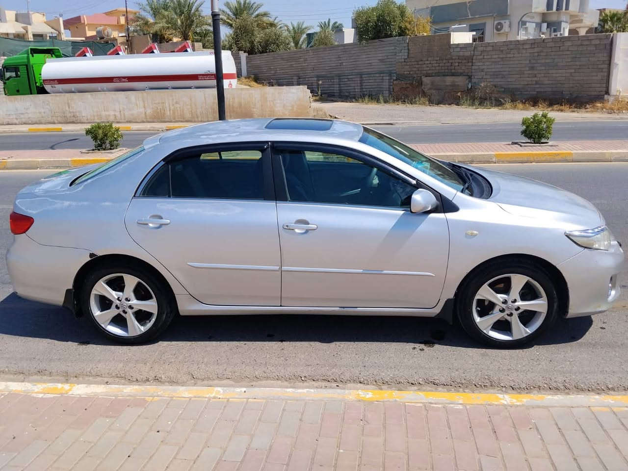السلام عليكم للبيع كورلا موديل 2009 محرك وكير شرط 18 خليجي السياره فول تنتة تبريد شغال ثلج صدر تخم تاير جديد هزه جديده وشرط التحويل بيها صبغ بنيد وهلال الخلفي شرط بدون ضرر او داخل السعر 95 وبي مجال قليل *********** 
***********

