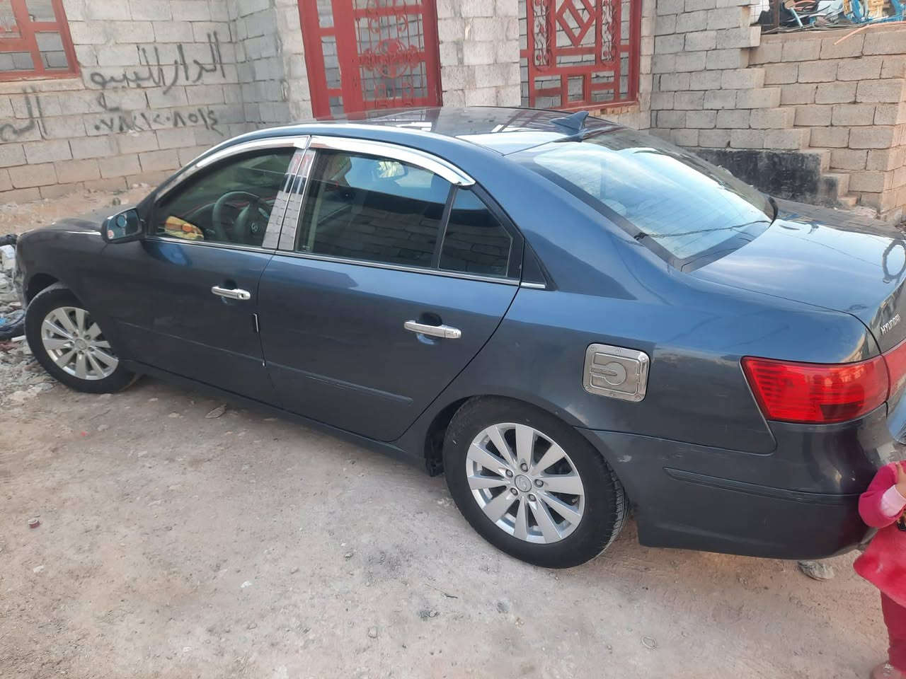 السلام عليكم سوناتا موديل ٢٠٠٩ رقم ديالى ألماني باسمي
بنيد وجاملغ 

 شرط كير محرك

 تدفئه وتبريد ثلج

 حداديه جديده امامي خلفي كله جديد

 تخم تاير جديد 

فيت بم اصلي جديد 

باتري جديد كهربائيات كله شغال

محرك V6

 ترايك وين ما يعجبك 

السعر   90 وبيها مجال 
 
***********
***********
