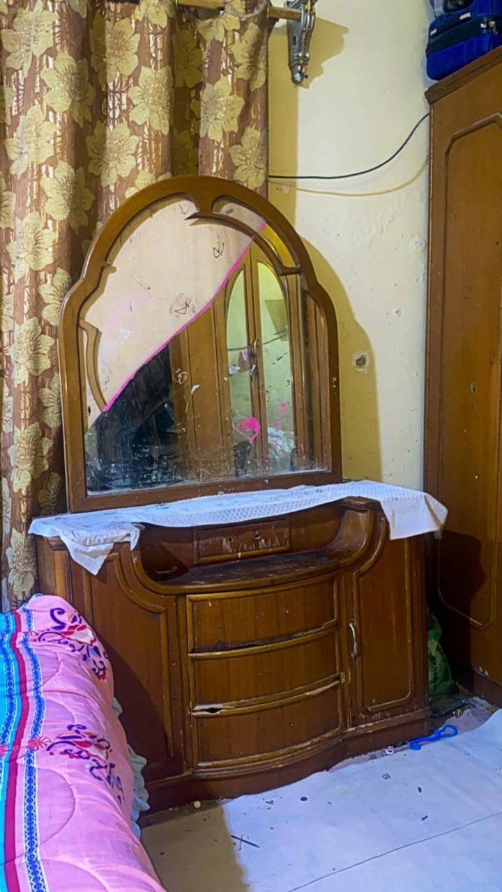 غرفه اخشاب • قيم • واخذ
