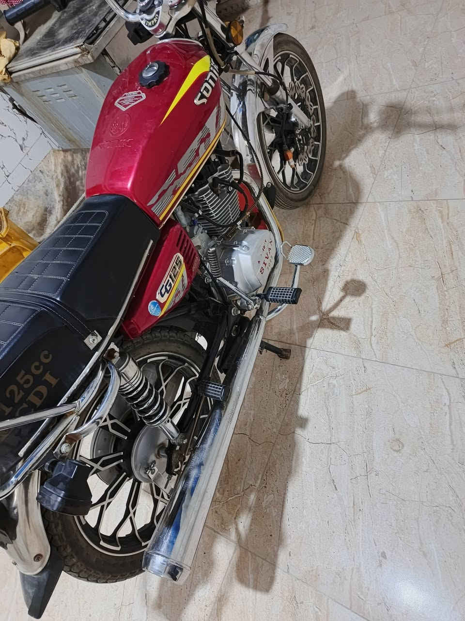 درجة جديدة للبيع وراق بسمي موديل 23 وشاصي 18 ايراني  وكيله بشارع بغداد  دراجه كله شغاله  سعره 950 وبيه مجال قليل مكاني ميسان قريه دفاس هاذه رقمي ***********
