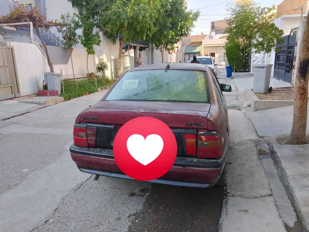 عسيارة اوبل فكترا 20 موديل 1992بشرط كير محرك سنوية خضره صاحب سنويه موبايل مقفول سعرها 15 رقم موبايل ***********
