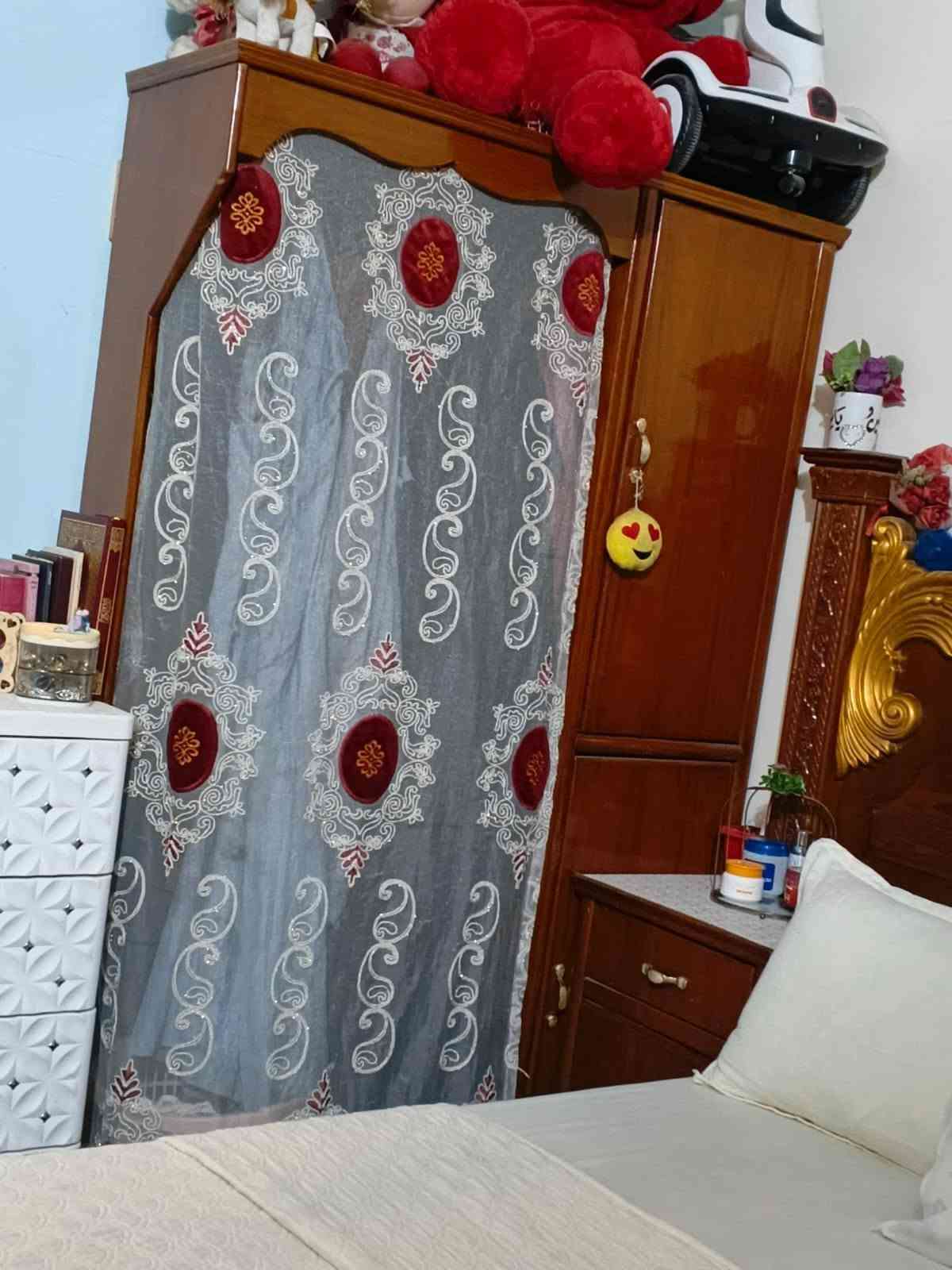 #غرفه #للبيع

غرفه سبع قطع احطاطه خشب عراقي اصلي 
بعدهي ع وضعيتها جديده كولش 
السعر 850وبيها مجال •
الفلوجه.. حي جبيل 
***********
