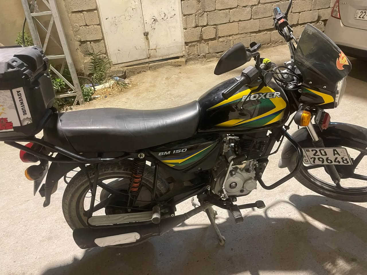 دراجه بوكسر موديل 2023 رقم سنويه 28 بعده جديده ماشيه 17 مكاني بعقوبه رقم نصال *********** سعر 2650 بي مجال
