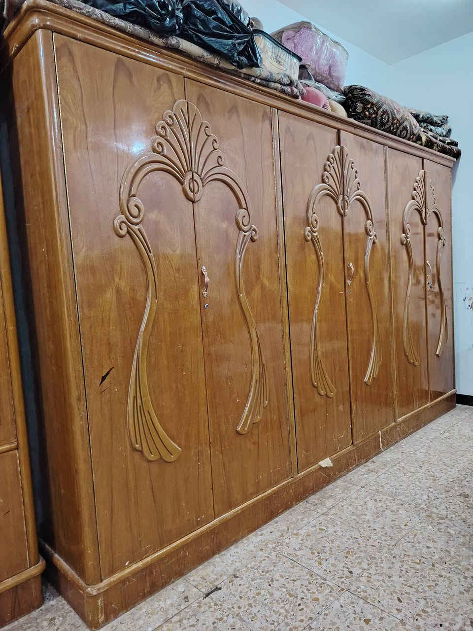 غرفه اخشاب • ام ٦ • يحتاج صبغ