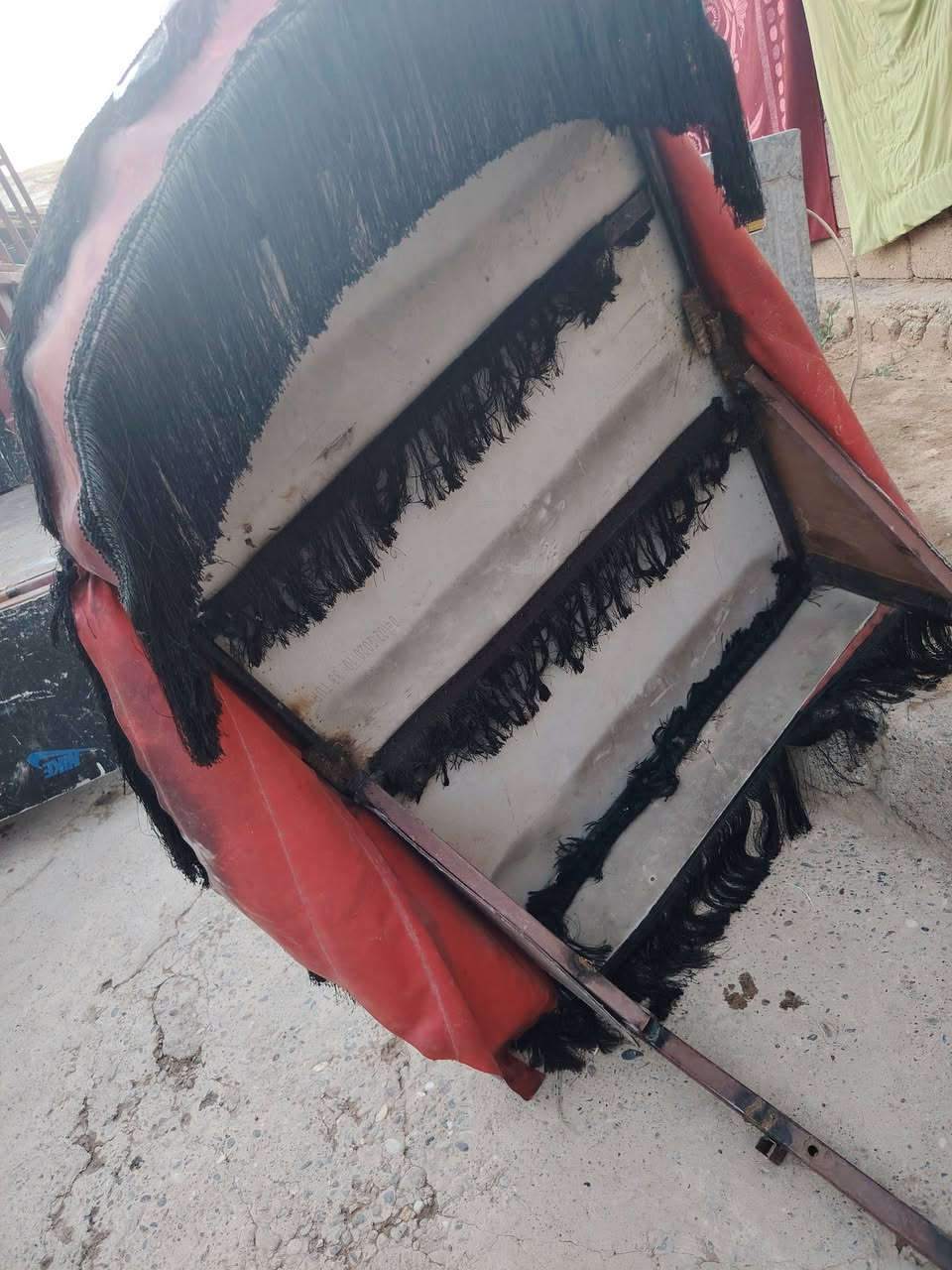 قمرية • مكسورة • عليها مجال