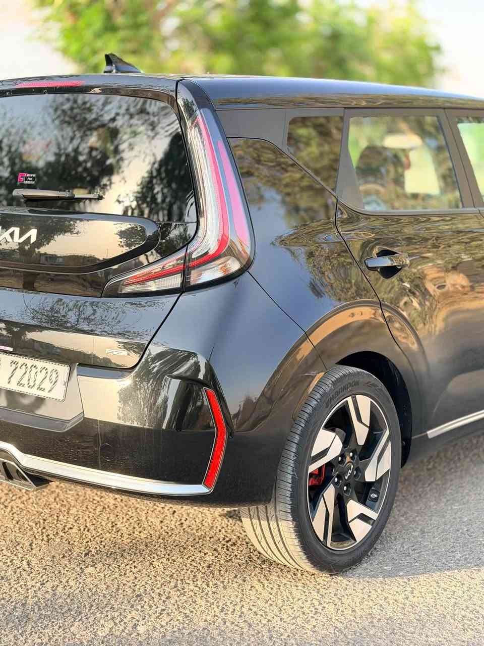 للبيع كيا صول جيتي لاين 2025   SOUL GT LINE
السلام عليكم 

كيا صول فول مواصفات 1/1 اعلى فئه بالصول المرغوبه 

محرك 2000 دوش 

رقم كربلاء الدولي باسمي تحويل ثاني يوم 

وارد امريكي 

حادثه دعاميه وبارد في جاملغ وصور الحادث مرفقه بالمنشور

مكان سياره كربلاء المقدسة حي التعاون 

المواصفات 

 

🟡 فتحه 

🟡بصمه عدد 2 

🟡رادار امامي 

🟡رادار جانبي 

🟡رادار خلفي 

🟡تدفئة كشنات 

🟡وضعيات قياده سبورت وايكو ونورمل 

* صدامات GT-Line رياضية

* شبك أمامي Gloss Black

* مرايات خارجية Gloss Black

* إشارات بالمرايات

* فتحة سقف كهربائية

* شعار GT-Line

* شاشة 10.25 إنچ

                                          Apple CarPlay وAndroid Auto 

* شحن لاسلكي للموبايل

* تشغيل بصمة/زر مع Smart Key

* تحكم أوتوماتيك Dual Zone

* دركسون جلد

* مقاعد خلفية قابلة للطي 60/40

* 6 سماعات

* فتحة سقف كهربائية

السعر اتصل وبيك خير وتدلل ***********
