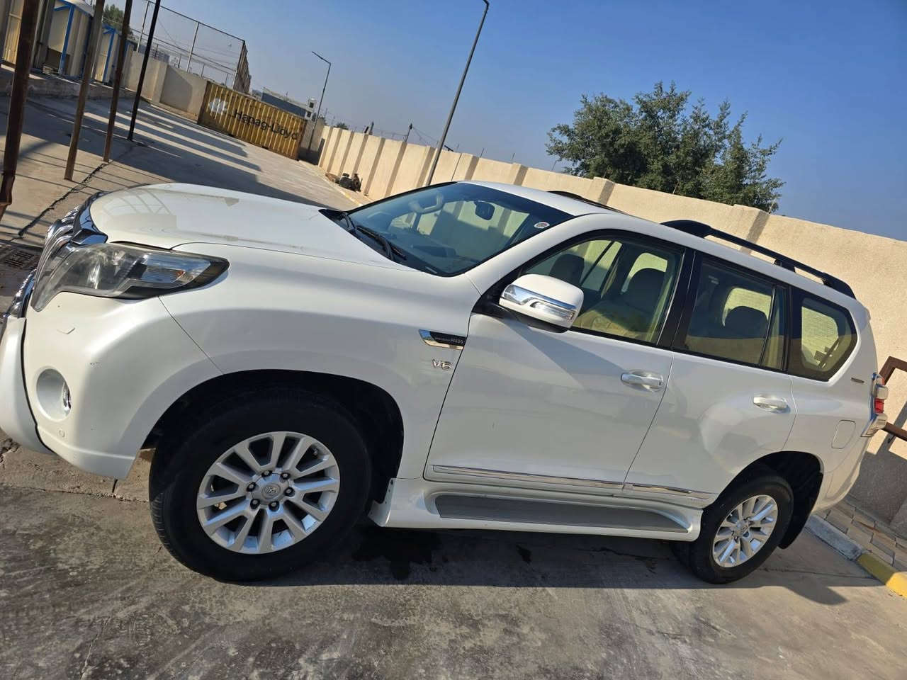السلام عليكم للبيع برادو  vx فول مواصفات رقم بغداد كشنات تبريد زراك لايت بدون صبغ مكفوله موديل 2015 حساس امامي خلفي لايت زنون ٦ سلندر مكينه ٤٠٠٠ للستفسار *********** السعر ٣٣ الف $ بيها مجال بصيط
