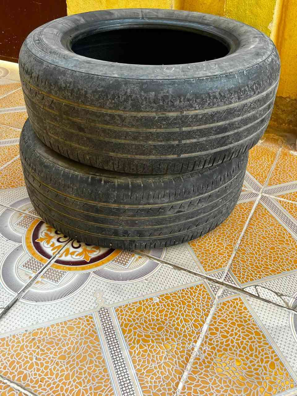عندي هذني الغراض للبيع التايرات نص جوه النص حجم 16/60 ول طوافات مال كاسحه صفحت النفر ما تشتغل وصفحت السايق شغاله الي يردهن يدخل خاص مكاني موصل 
***********
