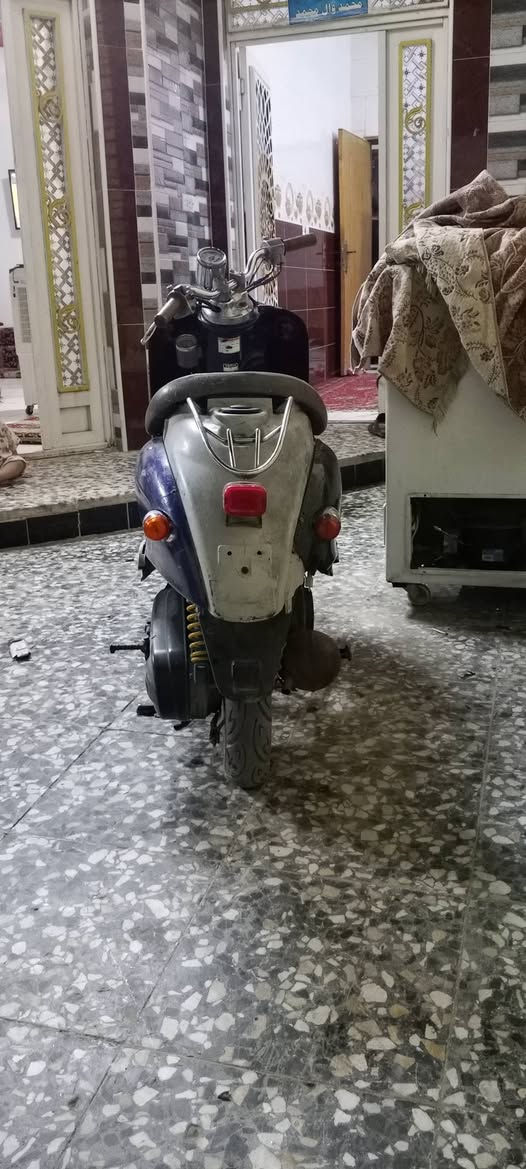 مصريه فحل خطين دراجه شغاله هندر مكينه ناعمه خرسه شلعه قويه سرعه دك 60  لايت عالي ناصي هورن دبلات كله شغال دراجه نضيفه ومال جناي السعر 180 مكان ناصريه ***********
