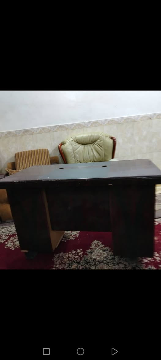 ميز مكتبي دراسي ب 70 بلكوفة ***********

نص مكتوب في الصور:
- ١١ أيلول، ٢٠٢٦ ٥:٢٧ م