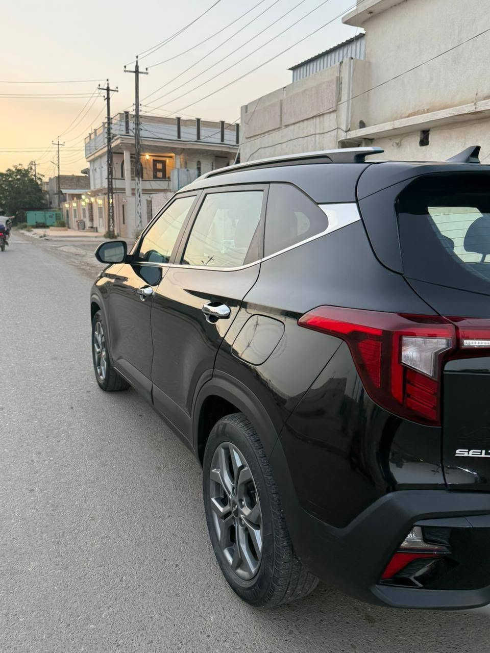 سليتوز بغداد بسعر مناسب لغرض السفر محرك 2000 موديل 2024
السياره نظيفه جدا ماناقصها اي شي 
السياره حادث دعاميه وايرباك استيرن فقط للتواصل عالرقم *********** او واتس اب
