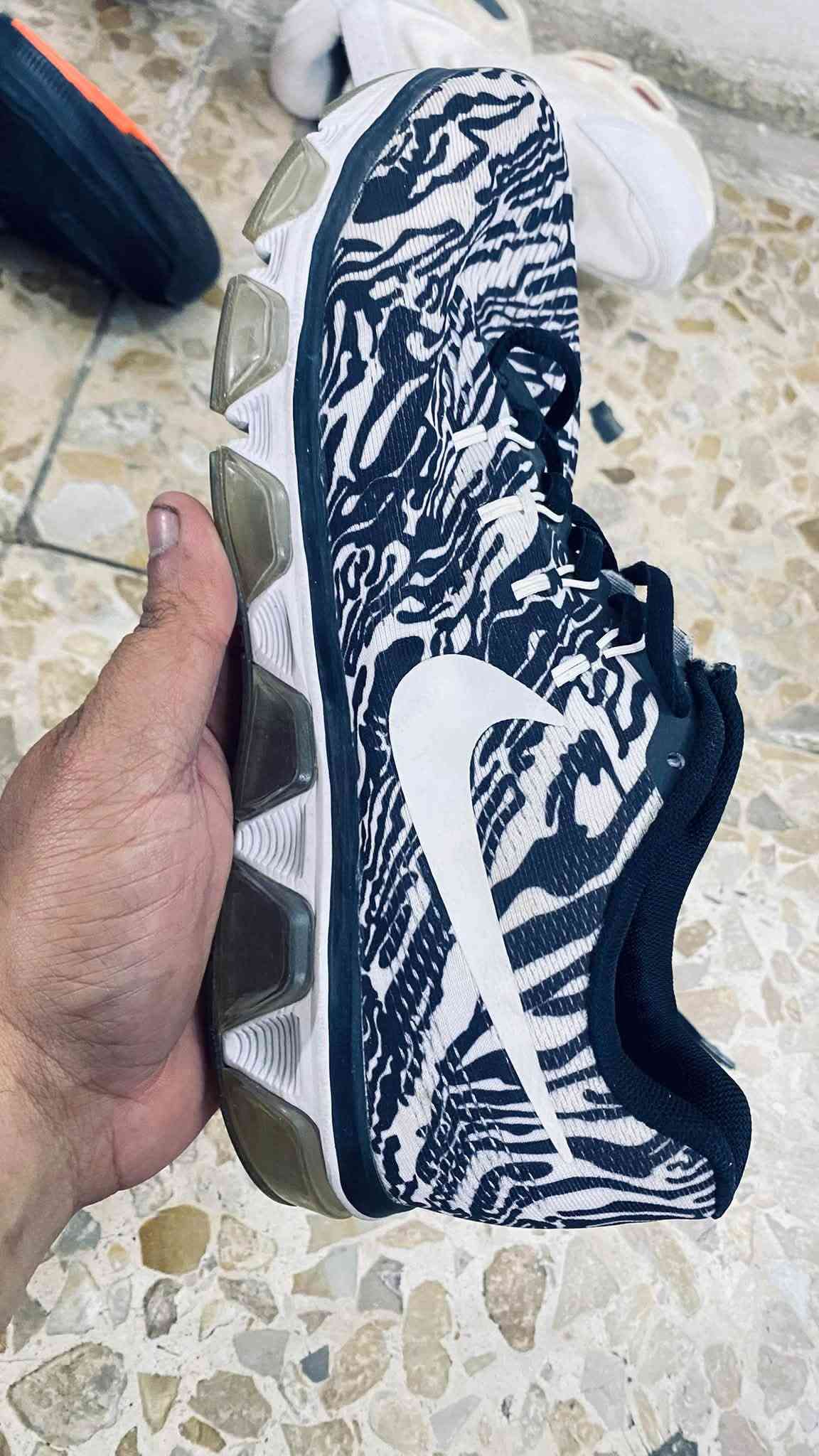 تصفية • فيتنامي • جوة السوك