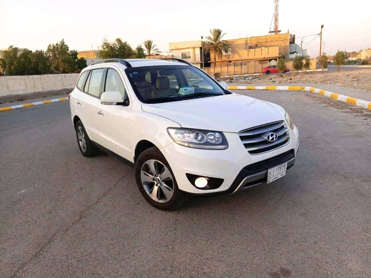 للبيع سنتافي ٢٠١٢ خليجي فول ١/١
السياره نظيفه وماشيه 129

بيها صبغ موضح ب سونار بسبب شخوط وليس ضربه . 

السياره رقم بغداد الجديد وهزه جديده . 

*********** 
***********

مكان السياره بغداد خلف جسر الطابقين او مول العراق . 

السعر 159 وبيها مجال بسيط .
