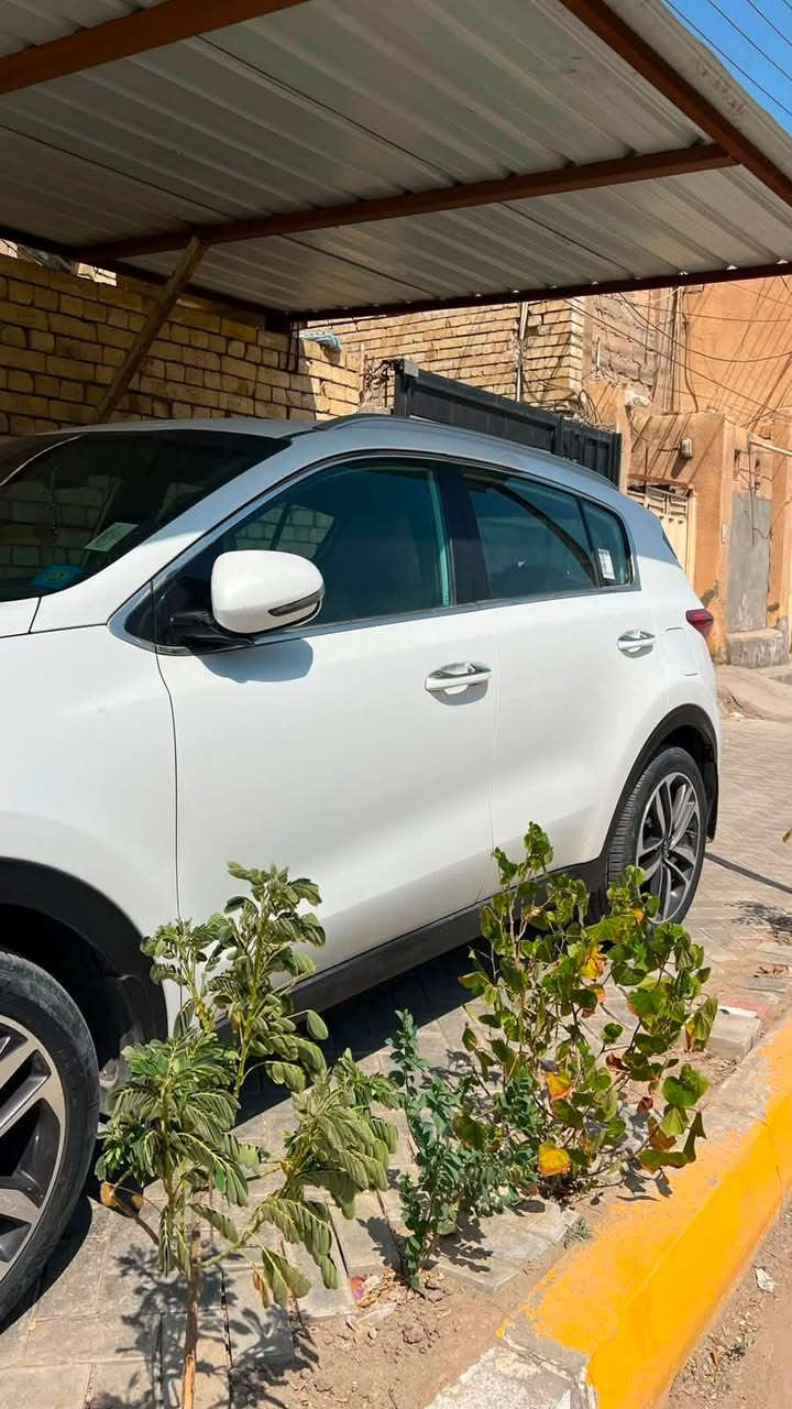 بيع او مراوس
كيا سبورتج 2020 وارد خليجي 
مكفولة كفالة عامة من الصبغ والتبديل والبارد ،ماشية 63 الف حقيقي محرك 2000 دوش 
رقم بغداد باسمي
تحكم جهتين 
تبريد قطعتين 
شاشة 
مري شفط
مكان السيارة كربلاء المقدسة
***********
