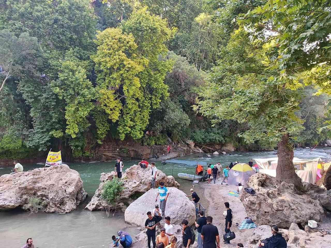 جديد جديد لأول مرة في العراق🇮🇷🇮🇶
حصريا من تنفيذي☺️
اليوم الأول التوجه لمحافظة خرم اباد 🔎📯📣🎎🎇🎀
والاستقرار فيها للاستراحه🎆
وزيارة معالمها الجميلة ليلا 🎆🎎
اليوم الثاني التوجه لأكبر شلال في ايران🪂🏄🏂
من حيث الجمال والاطلاله سيكون التخيم⛺⛺⛺ على نهر جاري ذات منظر خلاب 🏞️🏞️🏖️🏝️🫧
اليوم الثالث التوجه لشمال ايران🤼🏊
إلى منطقة فومن وتأجير فيلا على الجبال او🏕️ كوخ خشبي حسب الرغبه🛖🏚️🏠
اليوم الرابع التوجه نحو قلعة روخان التاريخيه🏕️🇮🇷 
والصعود إلى اعلى القلعه وتجربة المشي داخل الغابه🪂🤼🛖
وبعدها التوجه إلى قرية ماسوله لزيارة اكبر 🌺🥀
قريه ثاريخيه ومن ثم التوجه للشلال فيها🛖
والرجوع ليلا لزيارة رشت ⛄❄️🏔️
والتسوق والتبضعع 🛒🛒🛒
اليوم الخامس حزم الأمتعة والتوجه نحو 
غابات ومرتفعات سيد شفيع 🩵🤎🌅🏞️🏜️🌄🪨⛰️⛰️🪹🪺⛄☃️
واخذ مكان خاص للتخيم في الطبيعه ،🪨🏜️
كما موضح بتصوير أحد مسافريني 🩵
اليوم السادس التوجه نحو مرتفعات خلخال 🏚️🏠🏕️
مررا باجمل طريق في العالم 🏄🏄
وقضاء يوم في مرتفعاتها الجميل🌺🌸
اليوم السابع التوجه لي شلال ويسدار والتخيم 
ايضا في غاباتها حيث لا تسمع فقط صوت العصافير والماء🐦🐦‍⬛🐦🪽🐦
اليوم الثامن التوجه إلى غابت كسيوم وبحر خزر و الاستراحه فيها والتمتع في أجواء بحرها الجميل 🛳️🛳️🚢
اليوم التاسع الى تالش ومحافظة استارا 🤼🪂🏝️
حيث السوق الكبير والبضائع النادره. 🪨☃️
اليوم العاشر التوجه إلى مدينة لاهيجان🎏🛞🚦🛴
حيث الأجواء الساحره فيها🌺🥀🛖
ومرورا بطريق سياهكل ومرتفعات ديلمان
لقضاء ليلة شتائيه بحته هناك🥶🥶🥶
اليوم الحادي عشر التوجه إلى الحدود العراقيه🩵💙 
والسكن في كرمنشاه والتجوال ليلا فيها🏜️🌄🏚️
اليوم الثاني عشرا الرجوع لأرض الوطن♥️💓 محملين معكم اجمل الذكريات 💓
هذا البرنامج ل 4اشخاص فقط إذا شمل التخيم🛖🛖🏕️🏕️🏕️
واذا نفس البرنامج بدون تخيم حتى 5اشخاص عادي جدا او اقل 
سيارتي دوج كرفان حديثه
مقاعد مريحة جدا
ملاحظه مهمه 
البرنامج من تنفيذي شخصيا
وايضا امكانيه تقليل المده أو زيادتها حسب طلب المسافر
خابرني راسلني متواجد واجاوبك من عيوني 
سايق ومترجم ودليل سياحي 
عندك سوال تعال خاص واسال براحتك وتدلل
وكل وسائل التخيم ستكون جاهزه من قبلي
***********
واتس اب 
سيد مهدي الكربلائي🛳️🚢🎏
