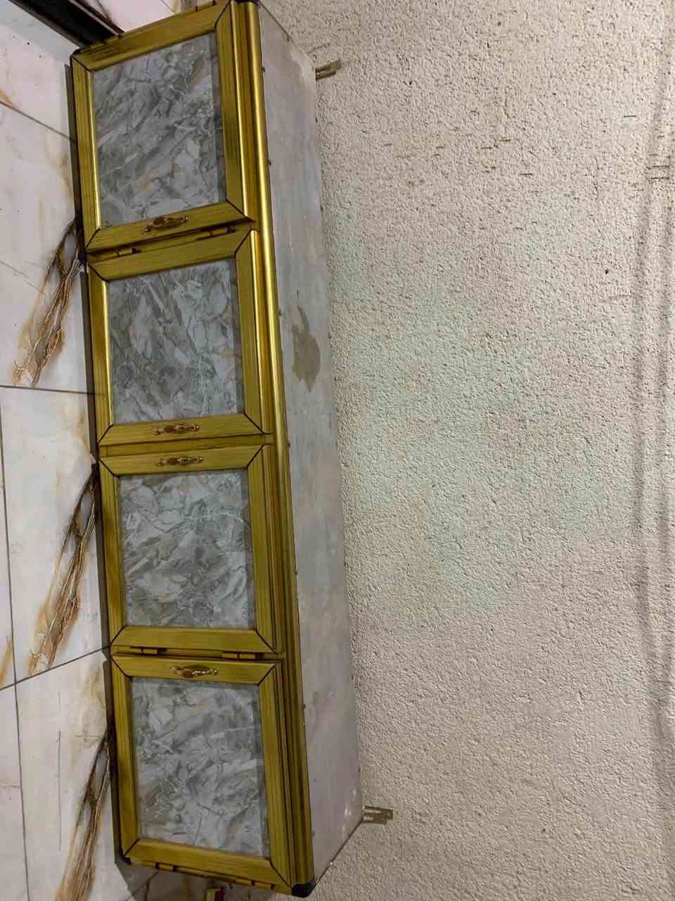 كاونتر بس معلق للبيع نضافته95 بالميه  و قويه مكاني البصره حي الشرطه سعره 65 وبي مجال 
***********
