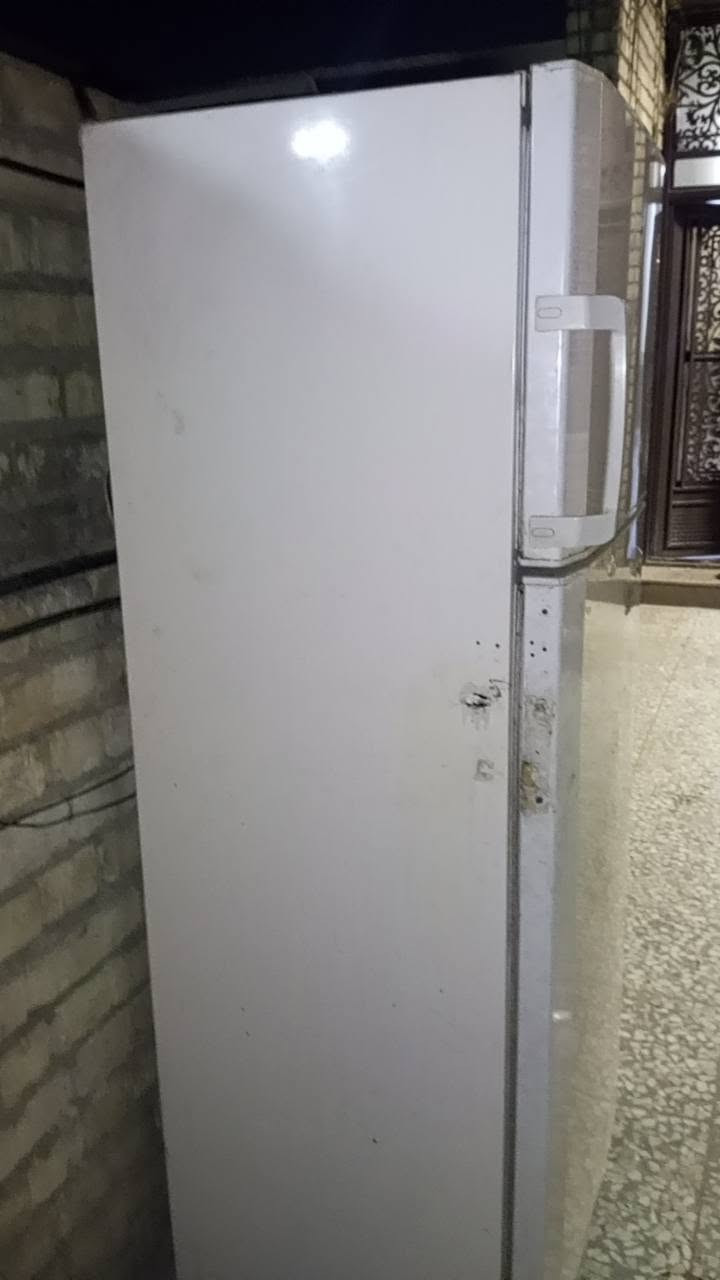 السلام عليكم ثلاجه للبيع طفت فجئ ما اعرف شنو بيها اريدها 60 الف مكانها بغداد البلديات ***********
